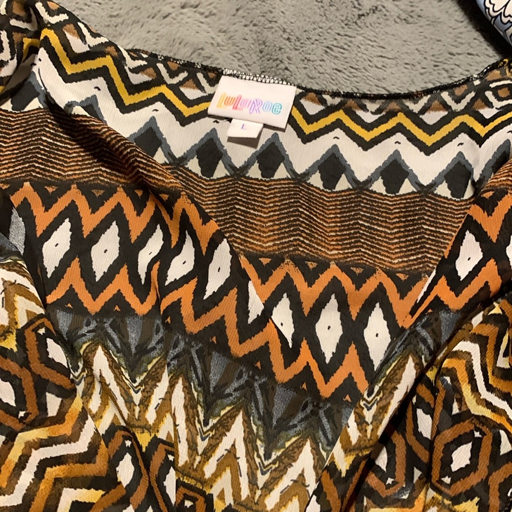 Lularoe Monroe kimono